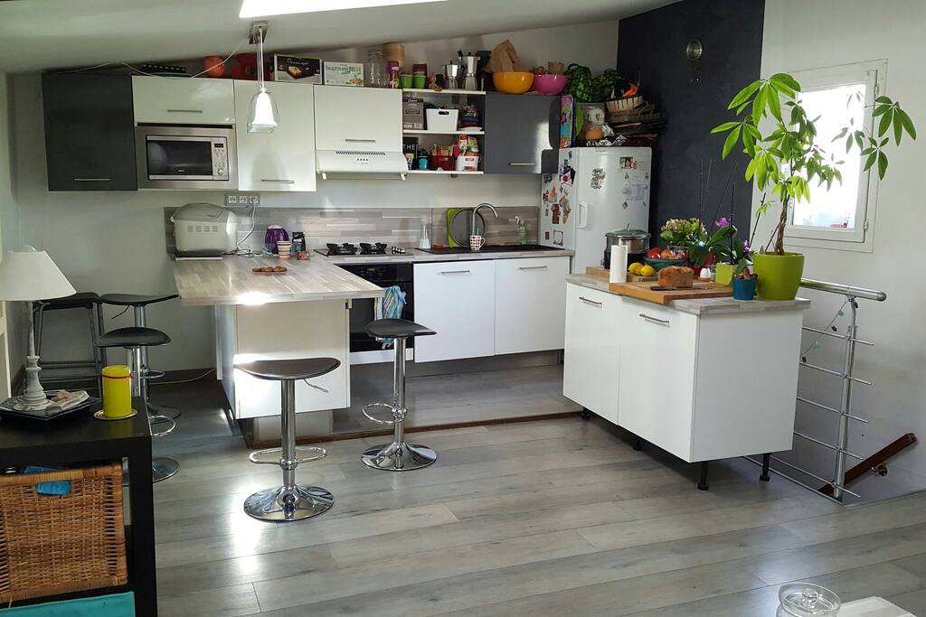 Espace cuisine où le petit déjeuner est servi, ....