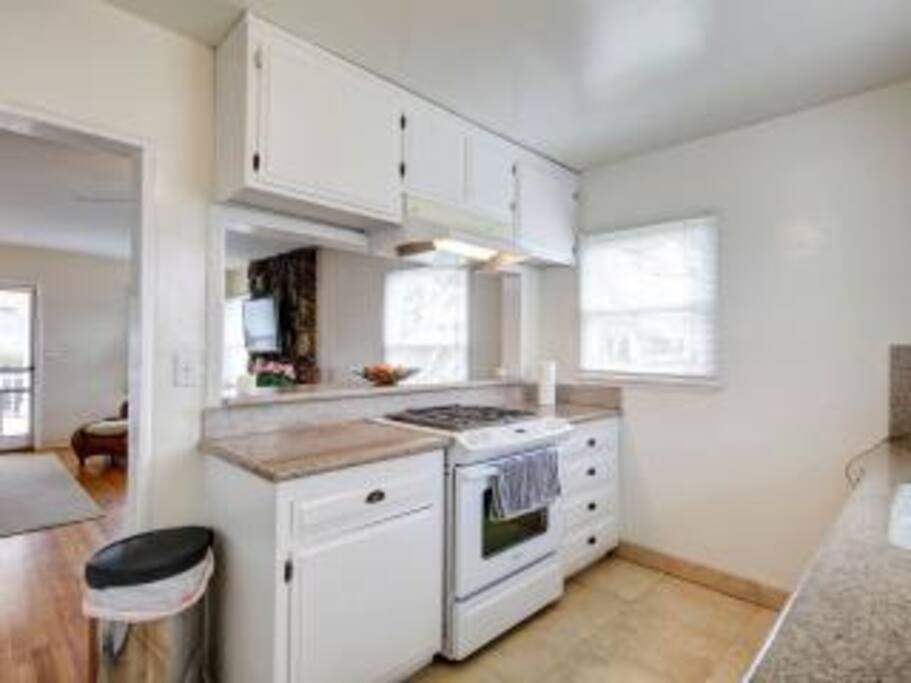 Full Kitchen