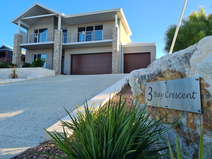 Modern Peppermint Grove Beach Home Houses for Rent in Peppermint Grove Beach, Western