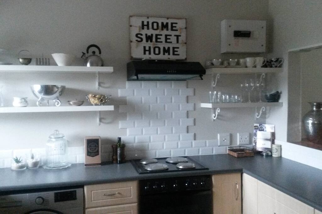 Kitchen (open plan)