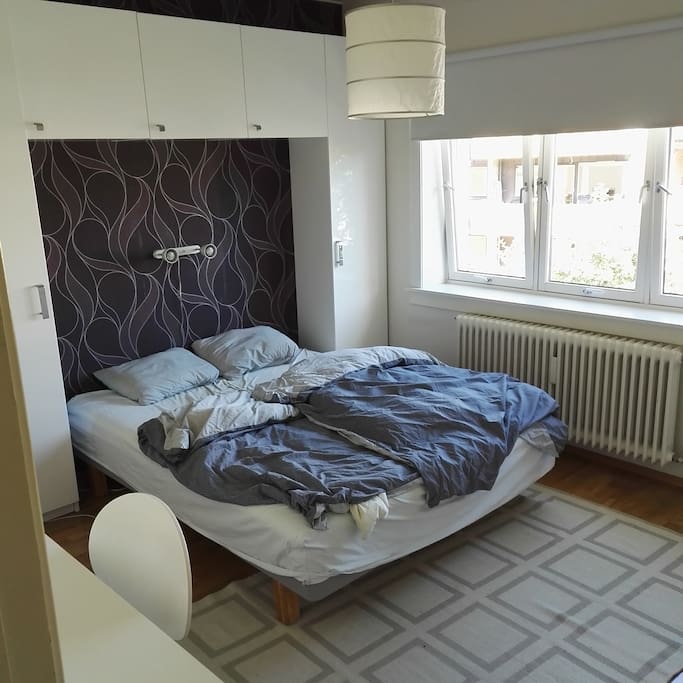 Bedroom with a double bed (160cm).