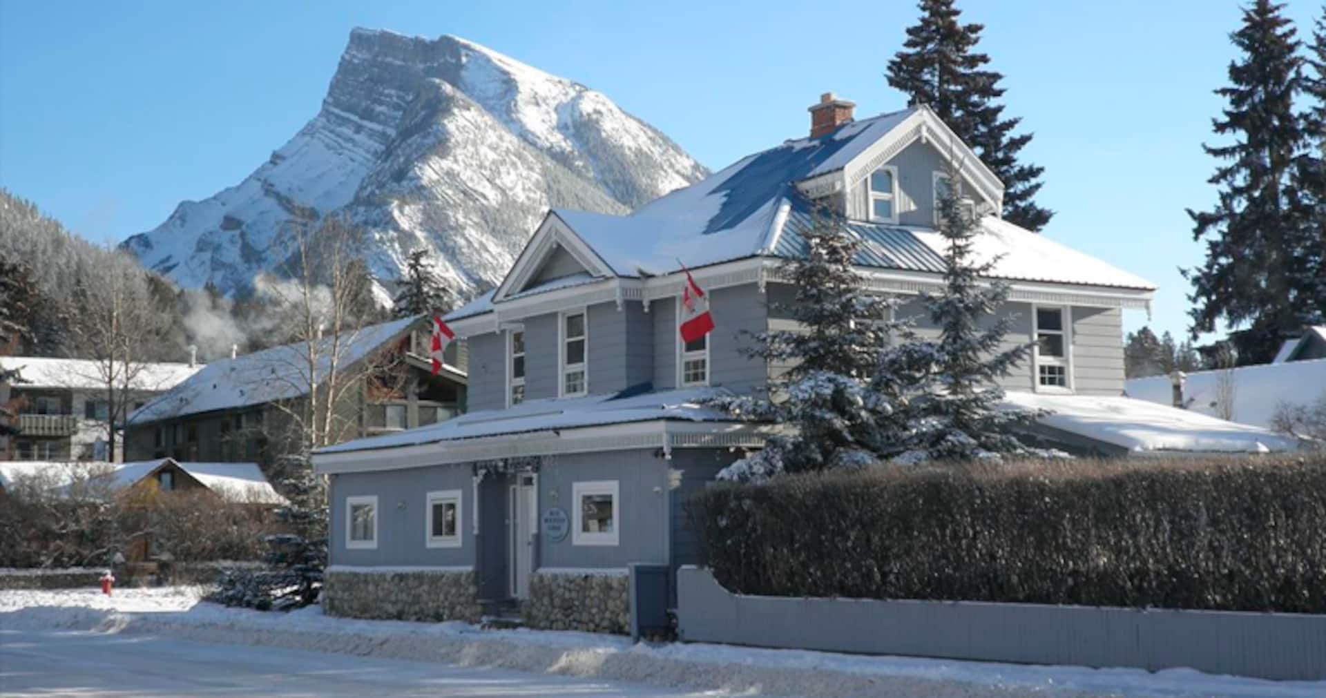 Cozy character home in downtown Banff