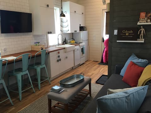 Top performing Airbnb: Tiny Treat in South Main (now with AC!) STR21-048 in Buena Vista / Salida