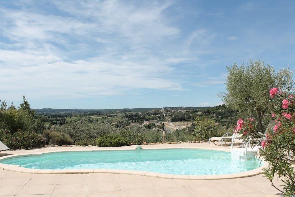 Piscine avec vue
