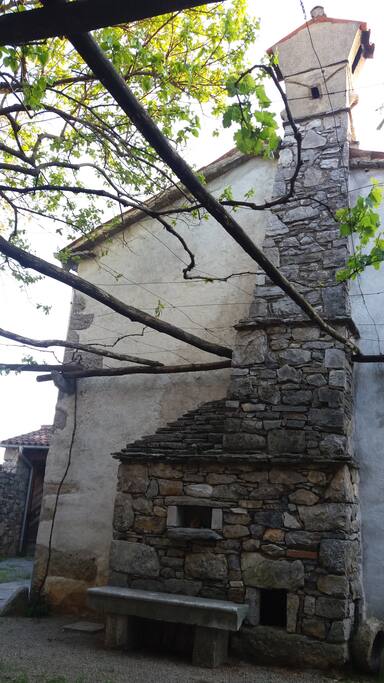 Outer chimney and a bench