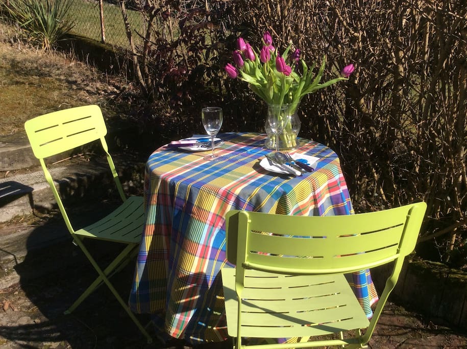 1er déjeuner sur la terrasse