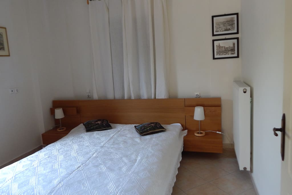 1rst bedroom