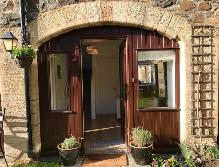 Top 10 Airbnb Vacation Rentals In Currie, UK Updated 2024 Trip101