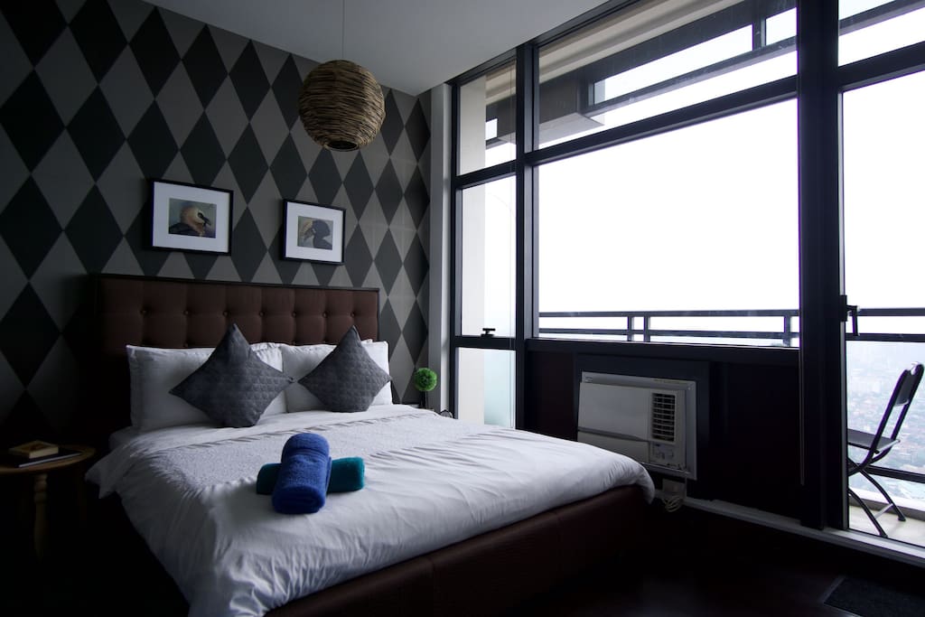 Relax in the bed with the breathtaking view in your side.