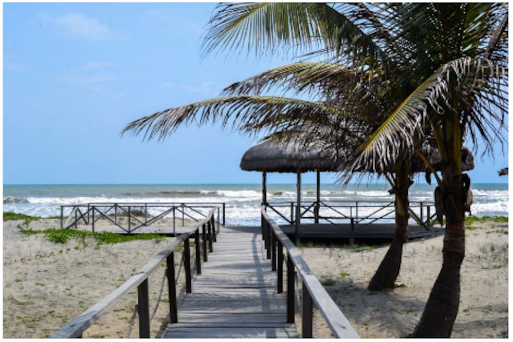 Acceso directo a la Playa para disfrutar del segundo mejor clima del mundo.