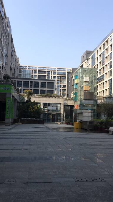 公寓院子,整洁美观