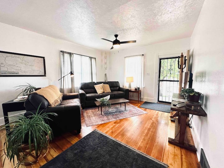 Mid Century Modern/Boho Bungalow Bungalows for Rent in Casper