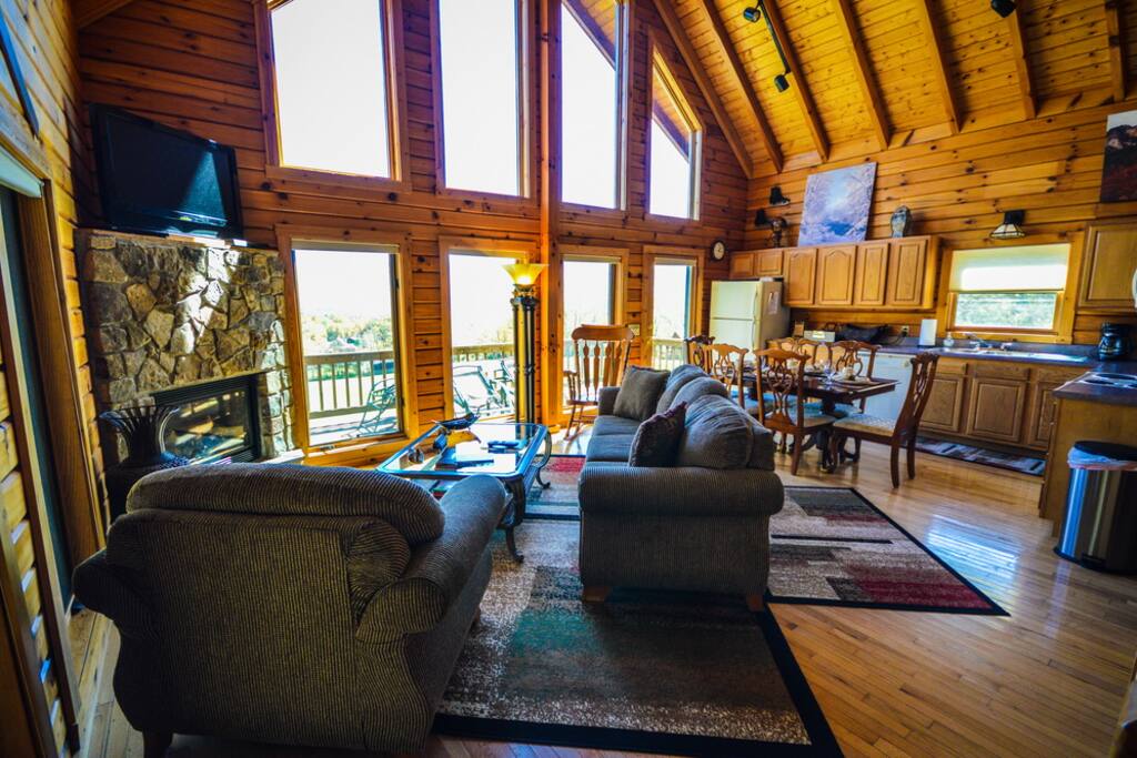 Pondview Cabin w/ hot tub near Dolly Sods hiking Cabins for Rent in