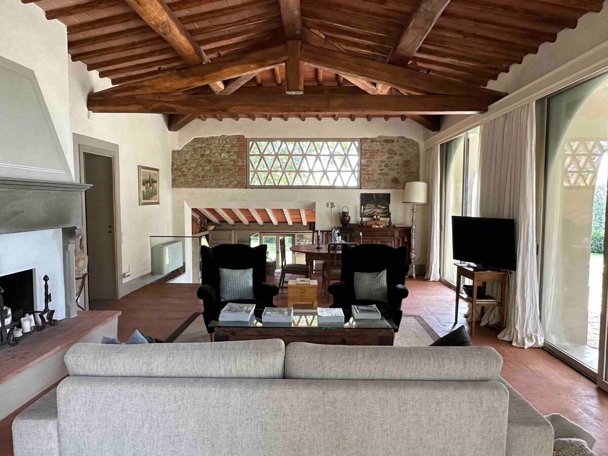 Top Airbnb: VillaCortevecchia PrivatePoolVineyard 15minFlorenc a San Casciano In Val Di Pesa
