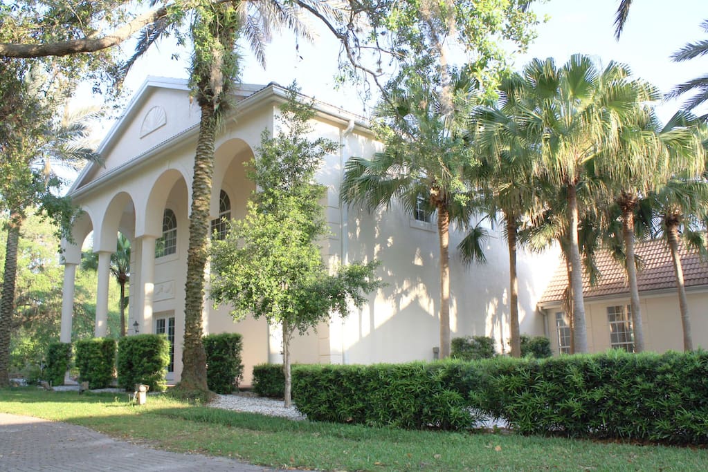 Main House, theater wing