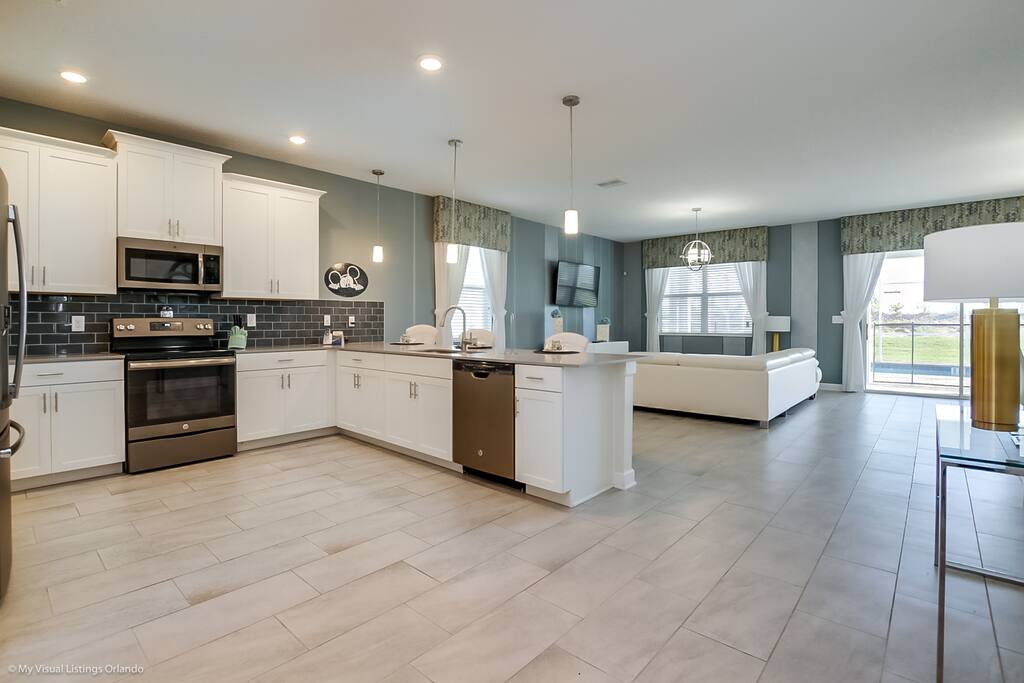 8907 Stinger Dr_4.jpg