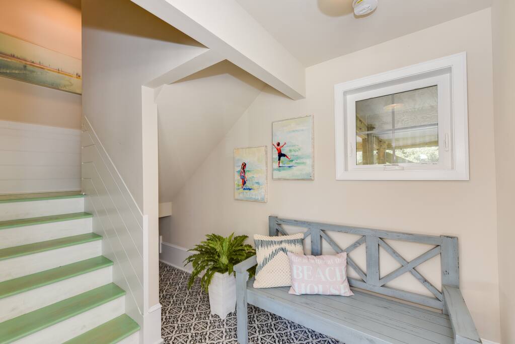 Entryway and mudroom