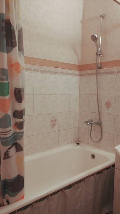 Bathroom / Ванная