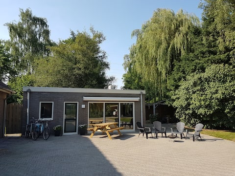 Private bungalow, sleeps 4. [Entire place]