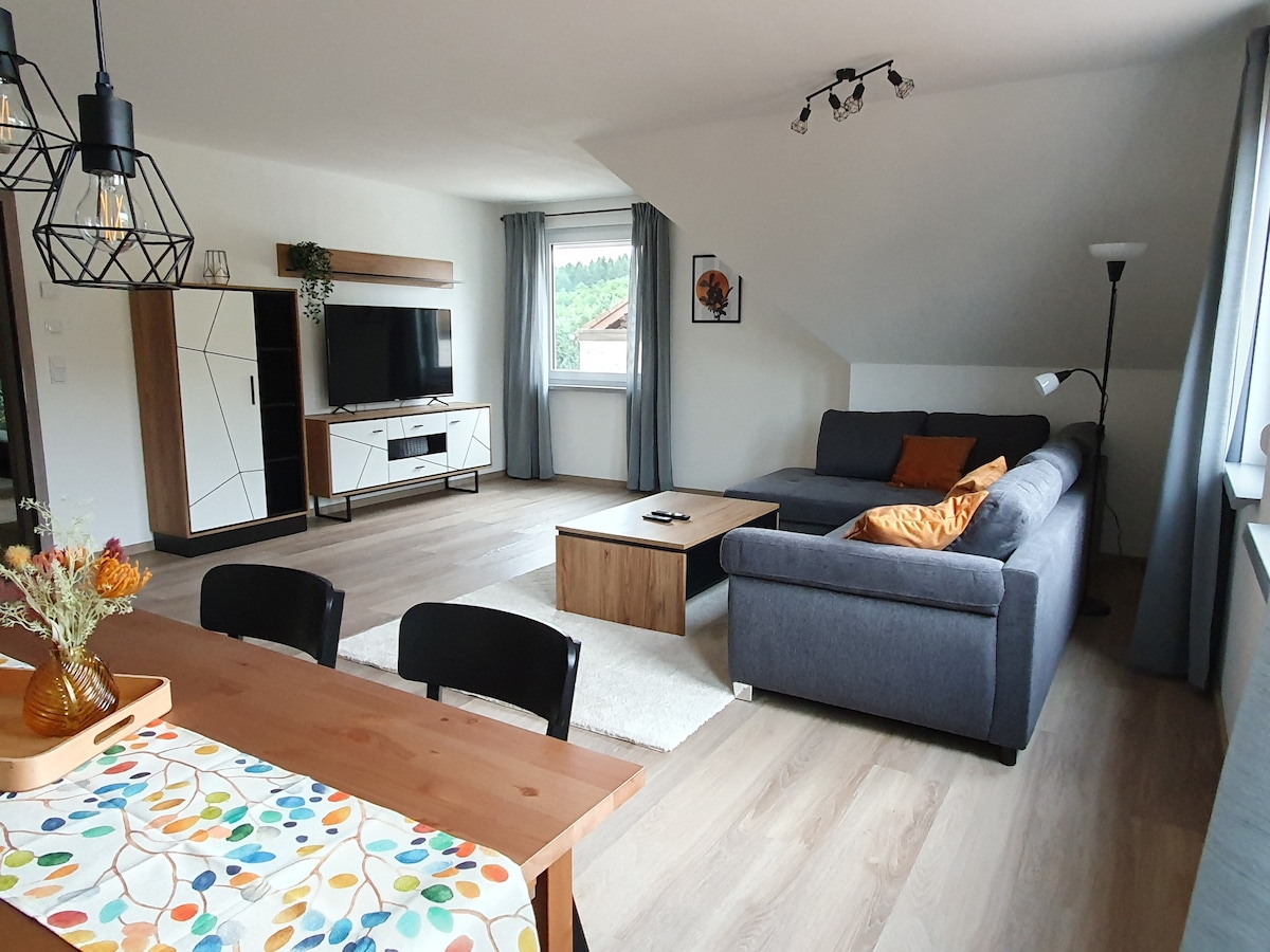 Wohn- Esszimmer mit offener Küche OG