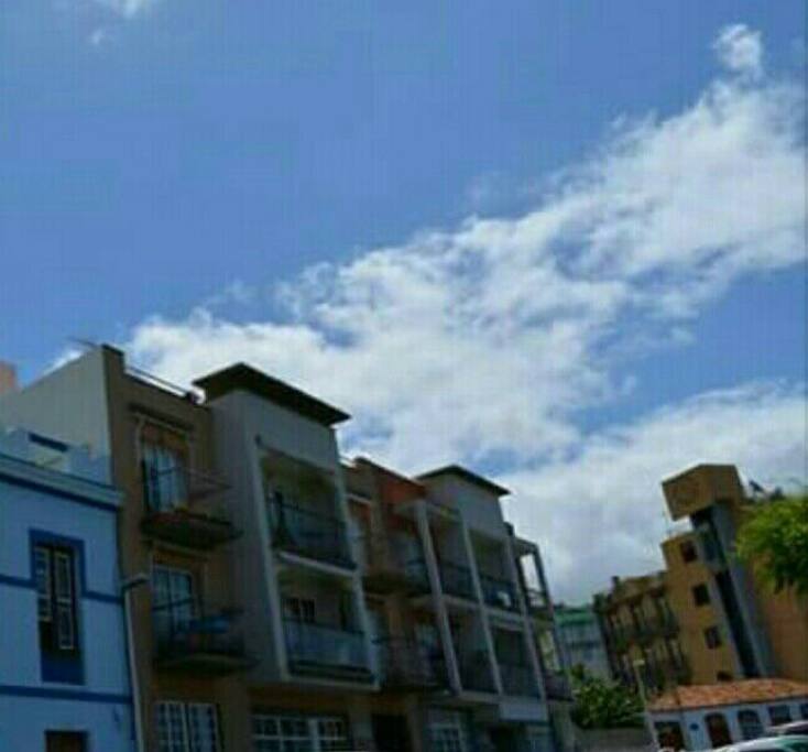 edificio del apartamento