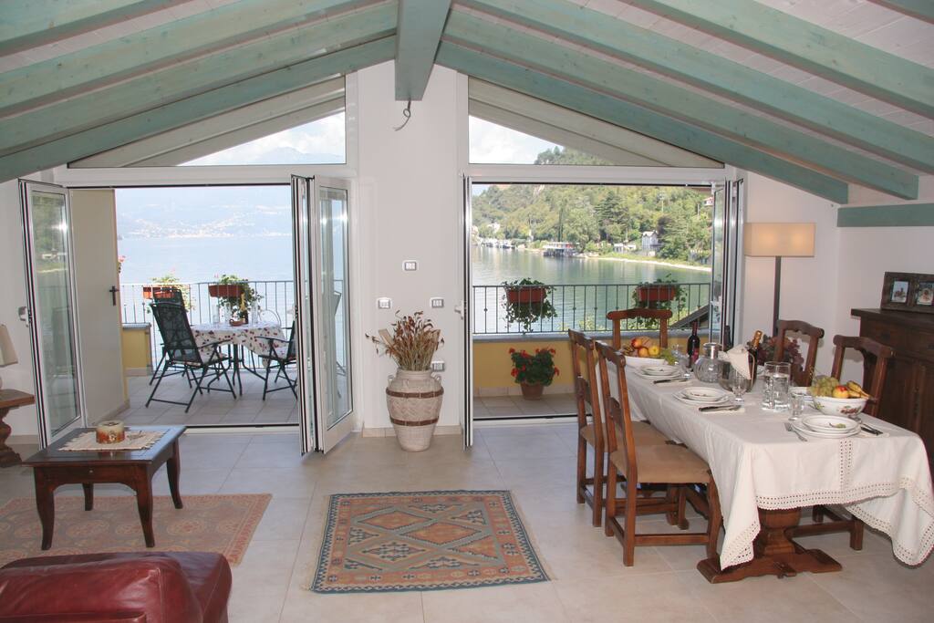 1° Soggiorno vista lago casa 1