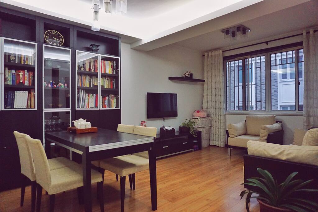 餐厅客厅 Dining room and living room