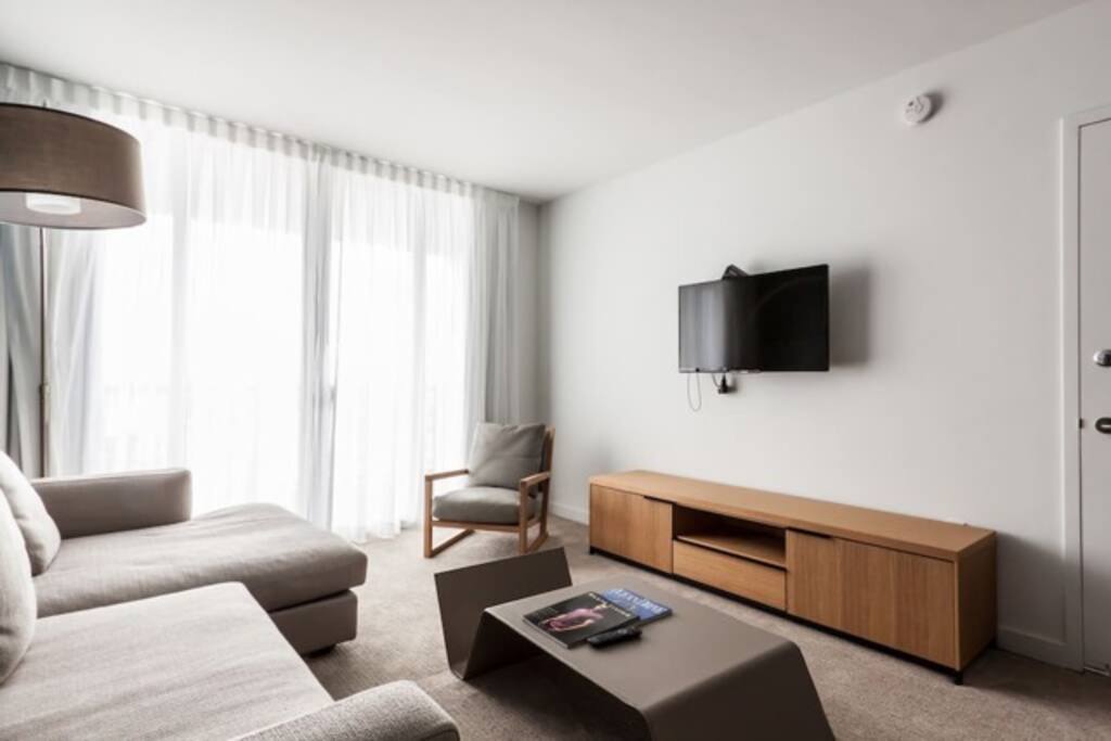 Living con sofa