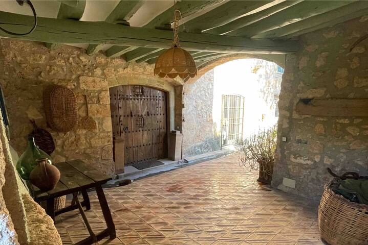 Magical 17th century Rural Retreat, pool, BBQ gallery image 2