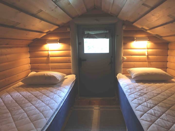 大きなキャビンで居心地の良いロフト