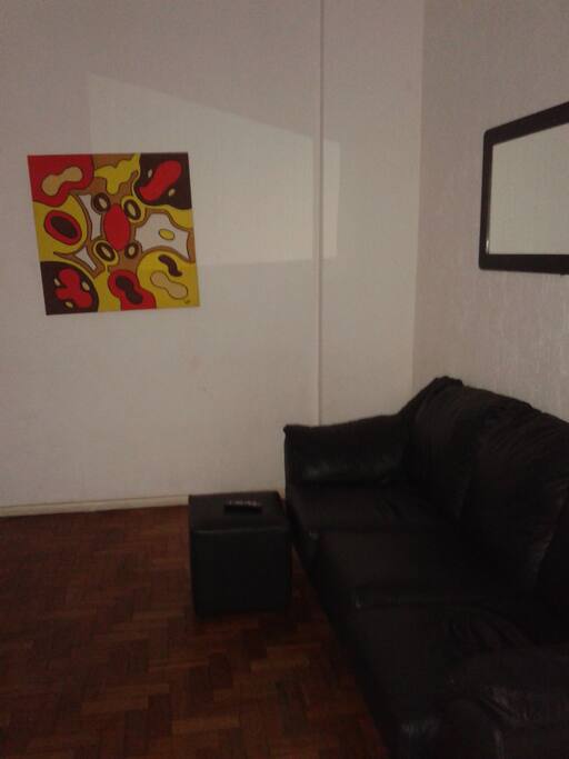 Sala com sofá, grande