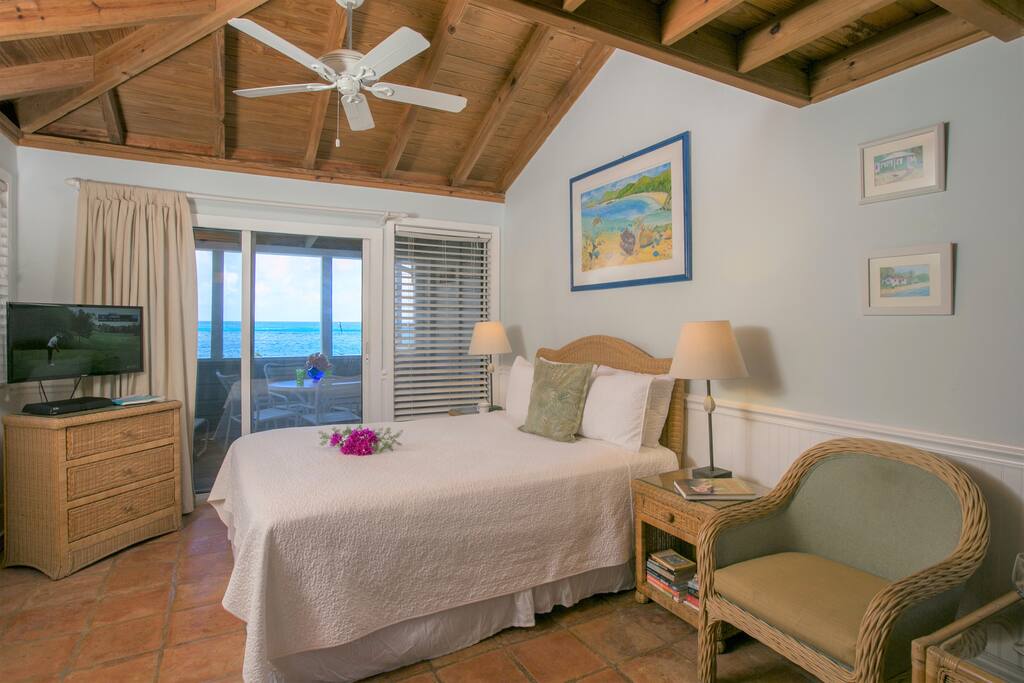 AC Dish TV Waterfront Private Deck