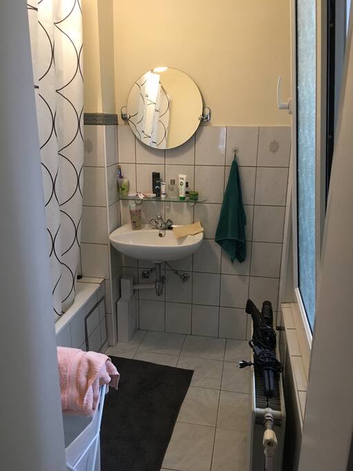 Salle de bain + WC