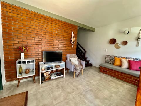 Successful Airbnb property: Cozy house 500 meters from Peró Beach. in Cabo Frio