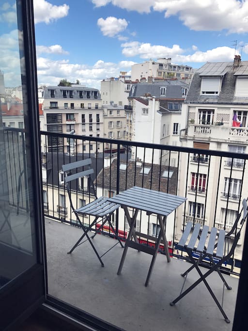 Have your meals over seeing the beauty of Paris!
Prenez vos repas en profitant de la beauté de Paris!