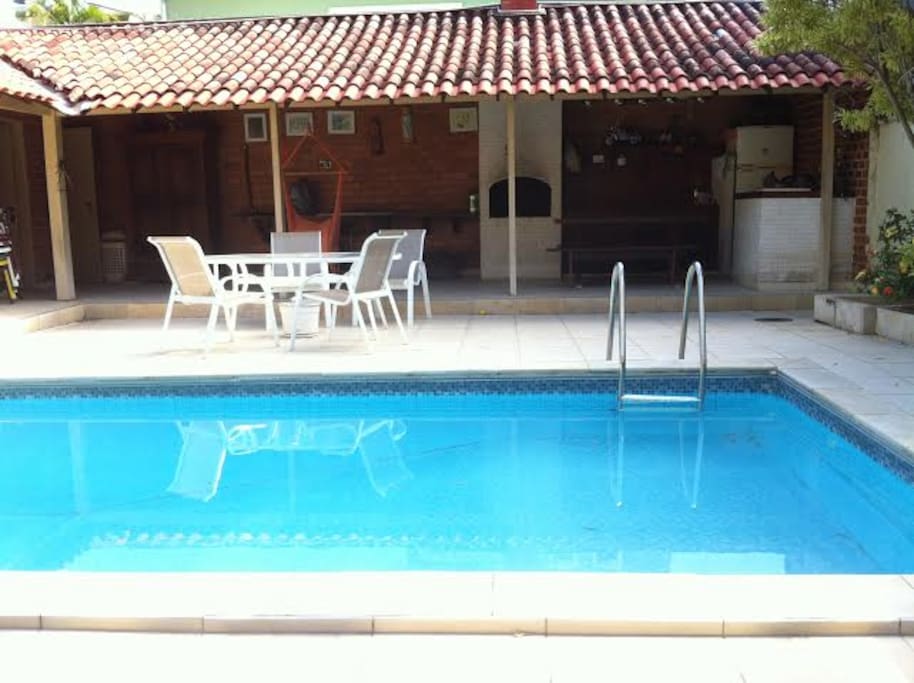 swiming pool and barbecue grill