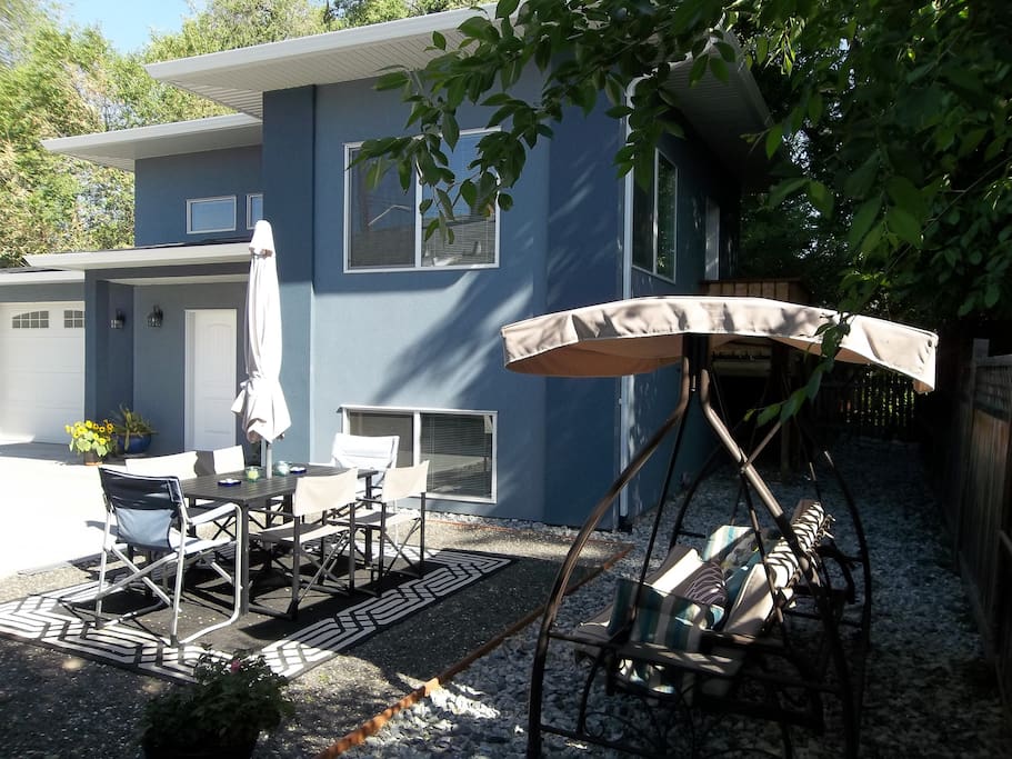 Front patio with swing