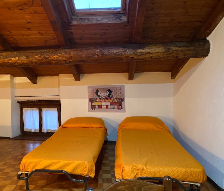 สามารถเพิ่มเตียงเดี่ยวสองเตียงได้