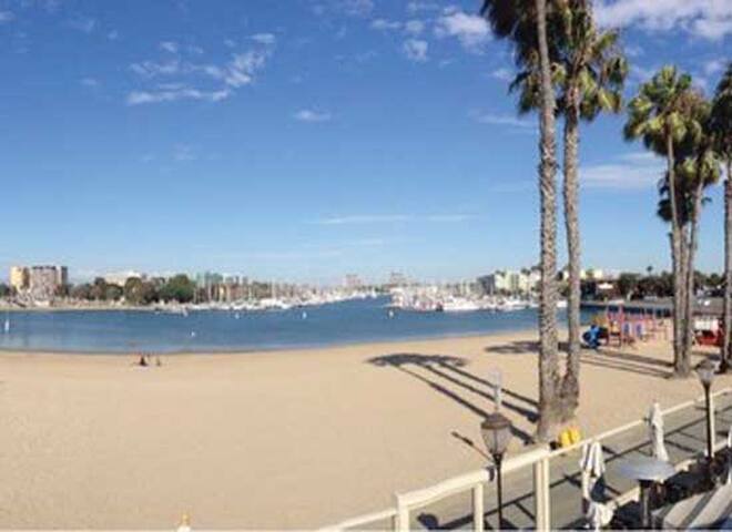 Private Master room and bath in Marina del Rey