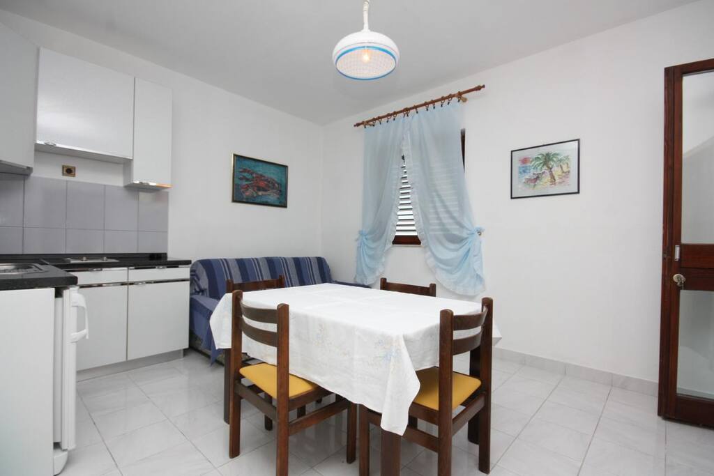 Dining room, Surface: 12 m²