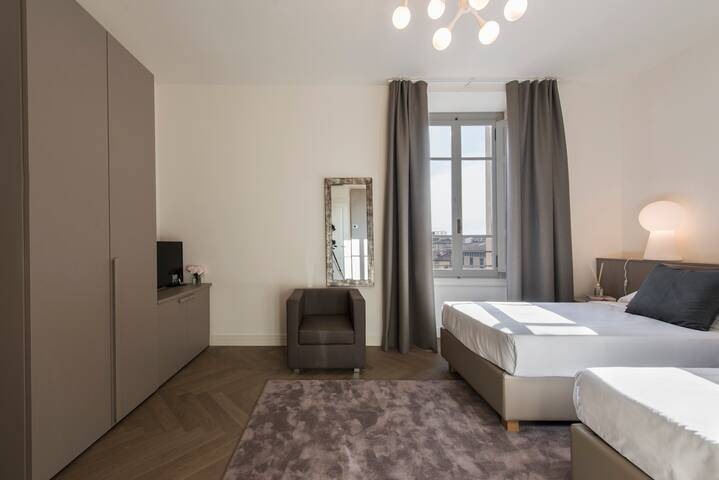 !NEW-Duomo Contemporary, steps from the Duomo! gallery image 4