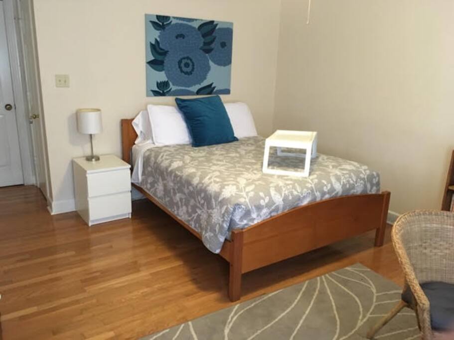 queen bed