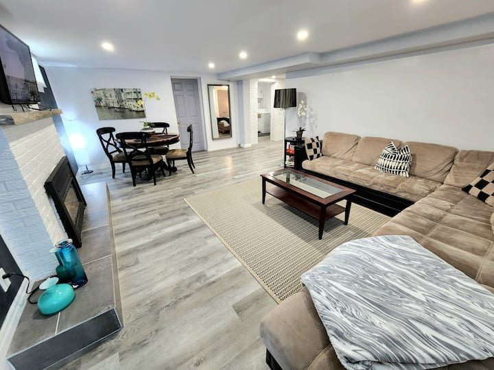 Modern 1Br apartment in the center of Niagara