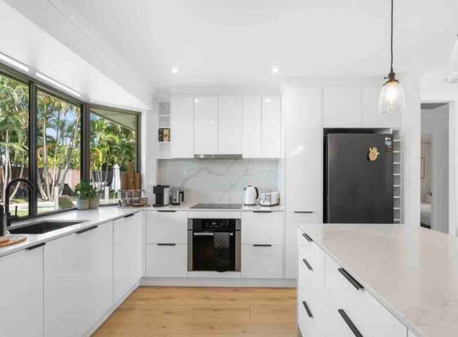 Modern family retreat with large private garden gallery image 2