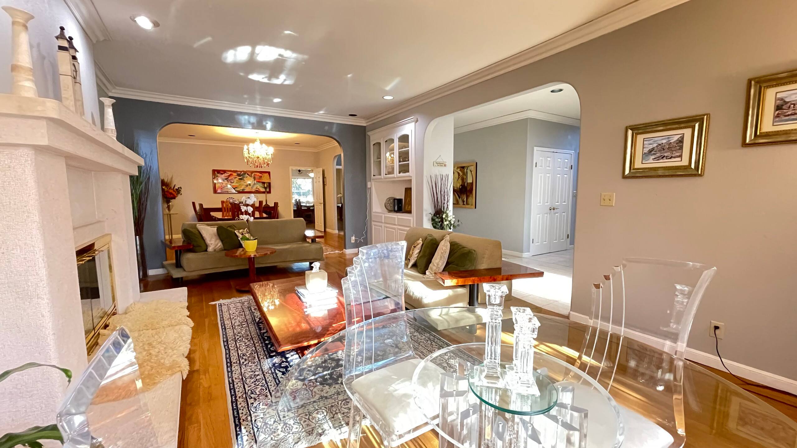 Marble & Hardwood Estate, Gourmet Kitchen - Photo 96