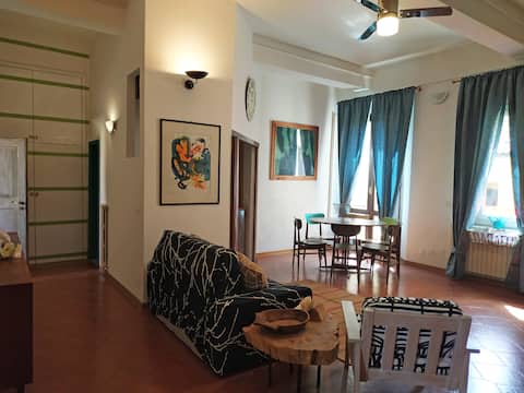 Annuncio Airbnb popolare: Here you will feel the pulsating heartbeat of Bologna a Bologna