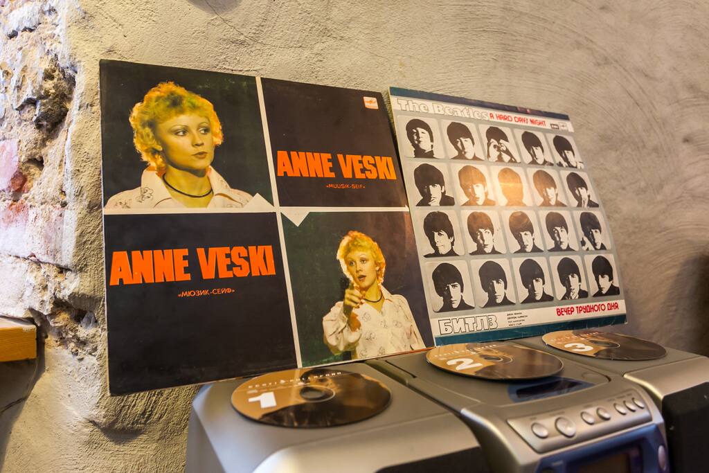 cd, radio, gramophone