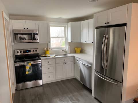 Newly Renovated Ogunquit Escape!!