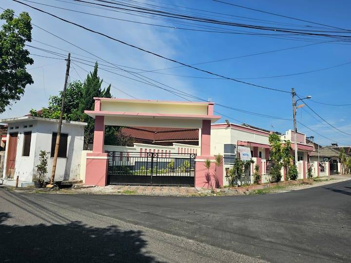 Cherry Rose Homestay - Medan