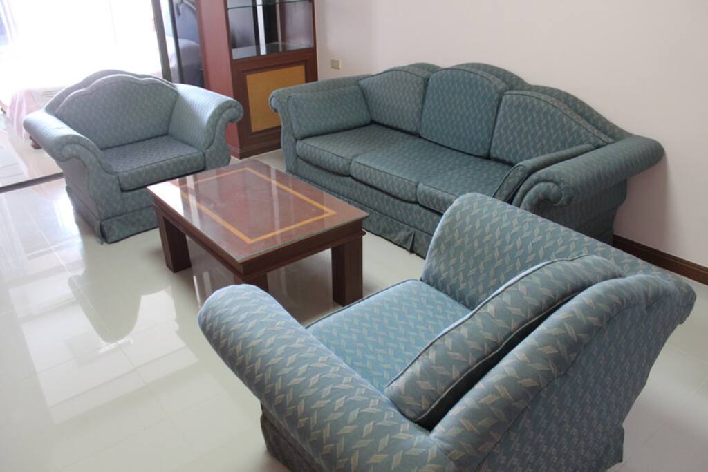 Living room with a sofa set